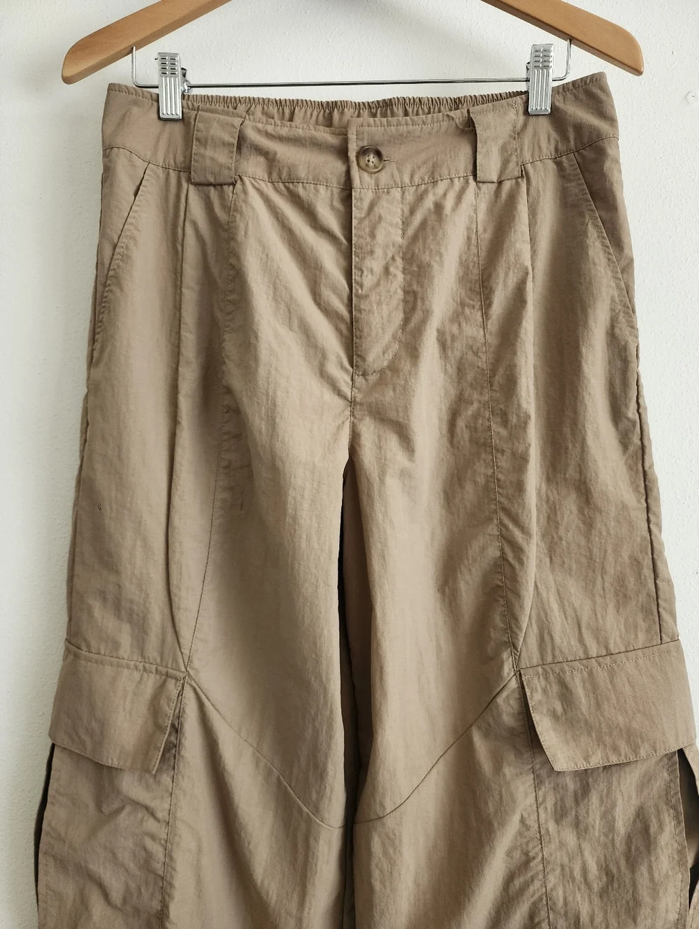 Know One Cares Tan Nylon Utility Cargo Pants | Size Medium - Picture 3 of 10